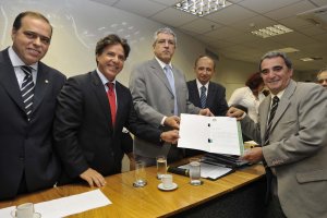 2010 - Audiência com ministro Marcio Fortes